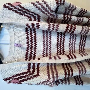 Alya sweater with flower embroidered multi color size M. Off white.